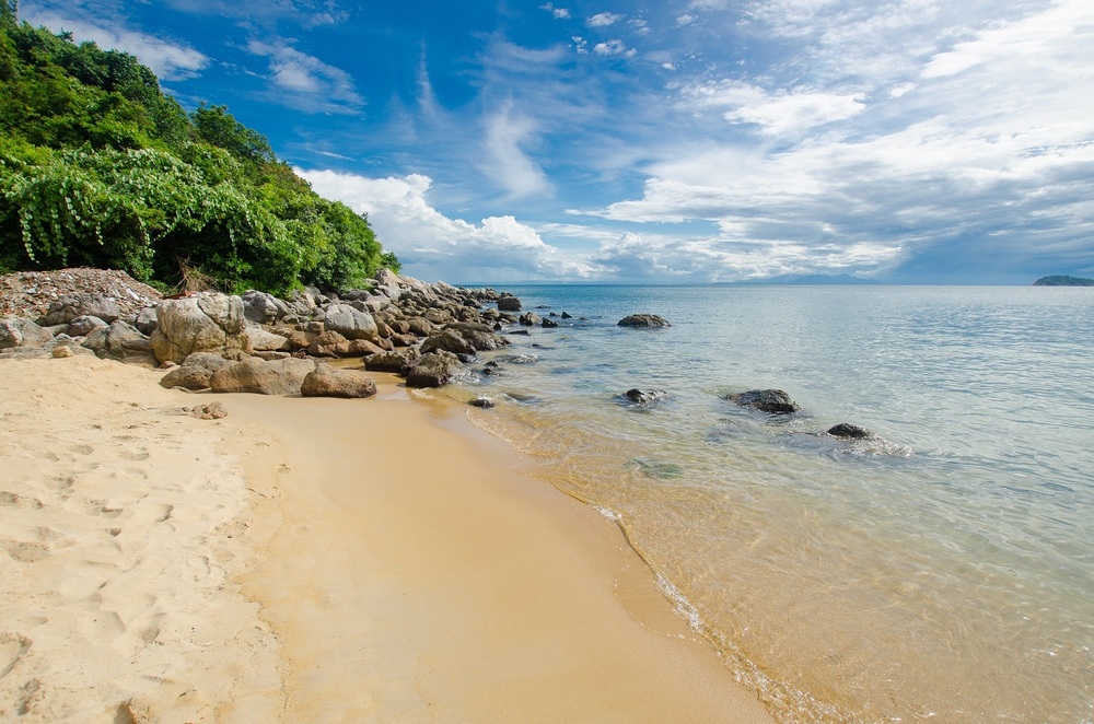 10 bãi biển hoang sơ đẹp nhất Đông Nam Á.