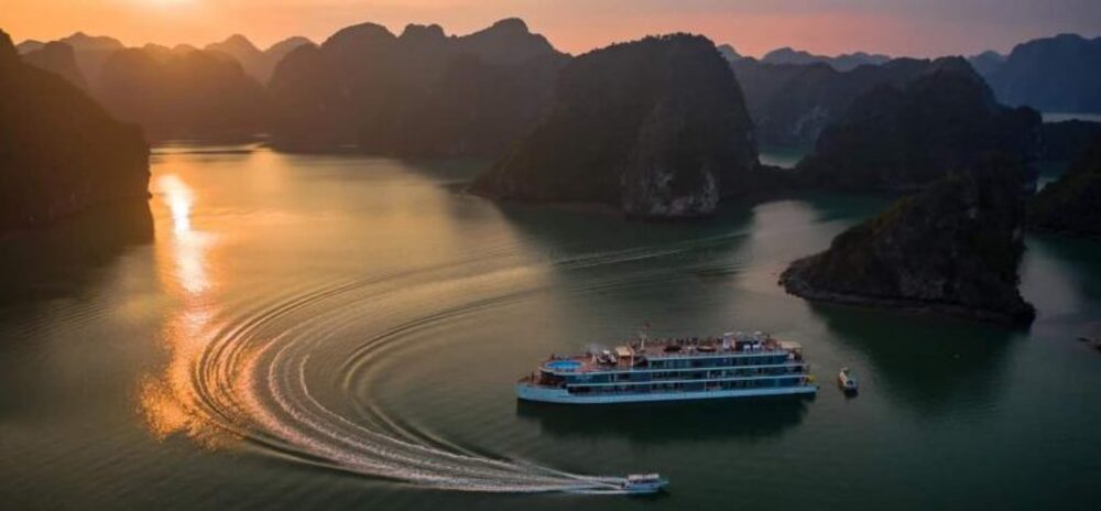 Du lịch Hạ Long Thưởng ngoạn kỳ quan thiên nhiên thế giới