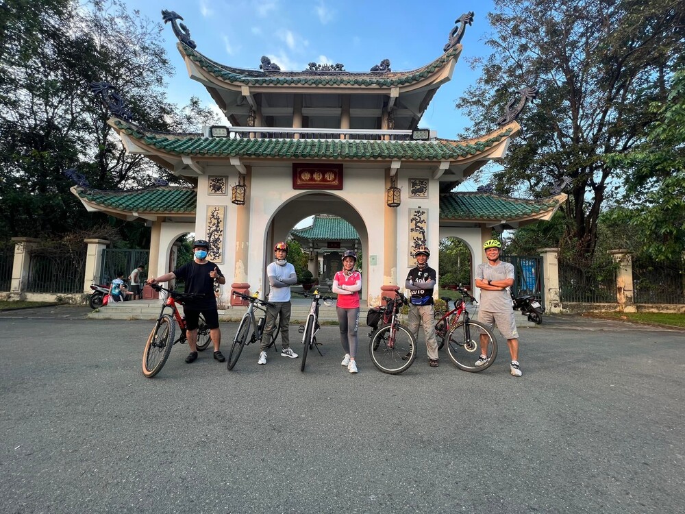 Du lịch phượt bằng xe đạp: Thử thách mới lạ.