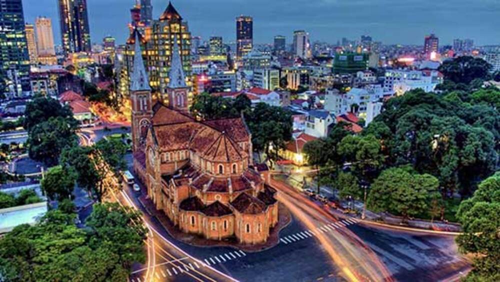 Khám phá cuộc sống về đêm của các thành phố lớn