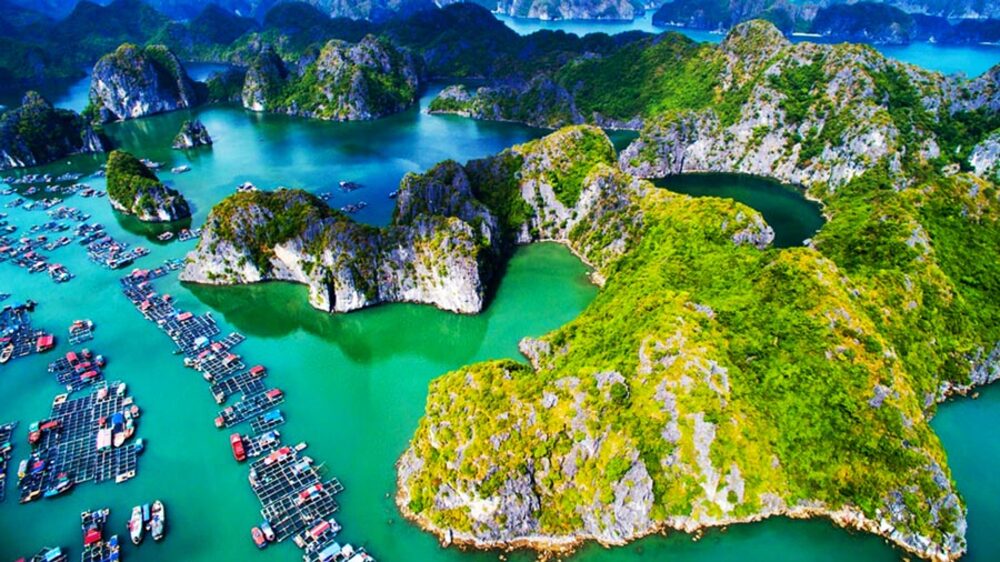 Khám phá vẻ đẹp hùng vĩ của Vịnh Lan Hạ