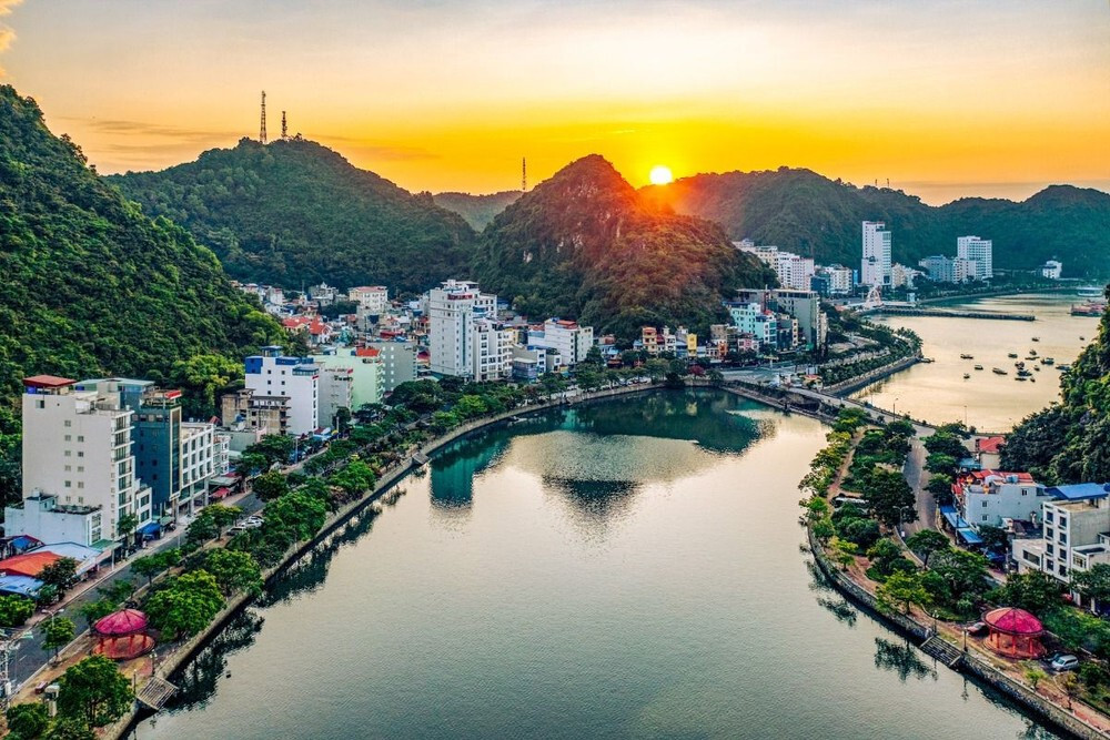 Tour du lịch Cát Bà và những trải nghiệm không thể bỏ lỡ