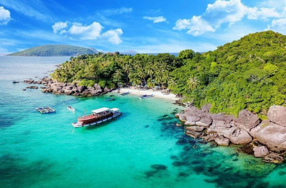 Tour du lịch Côn Đảo Về nguồn và khám phá biển đảo