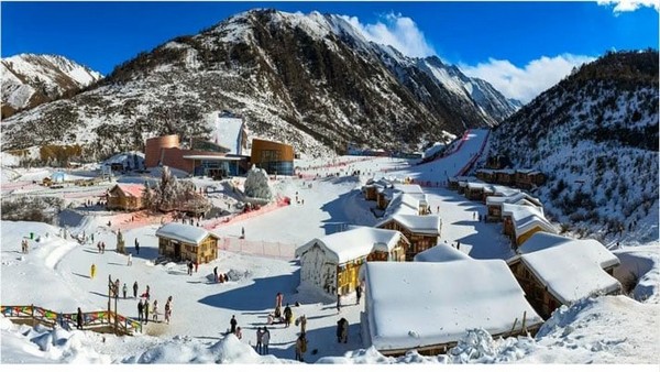 truot-tuyet-Gia-Co-Son-trung-khanh