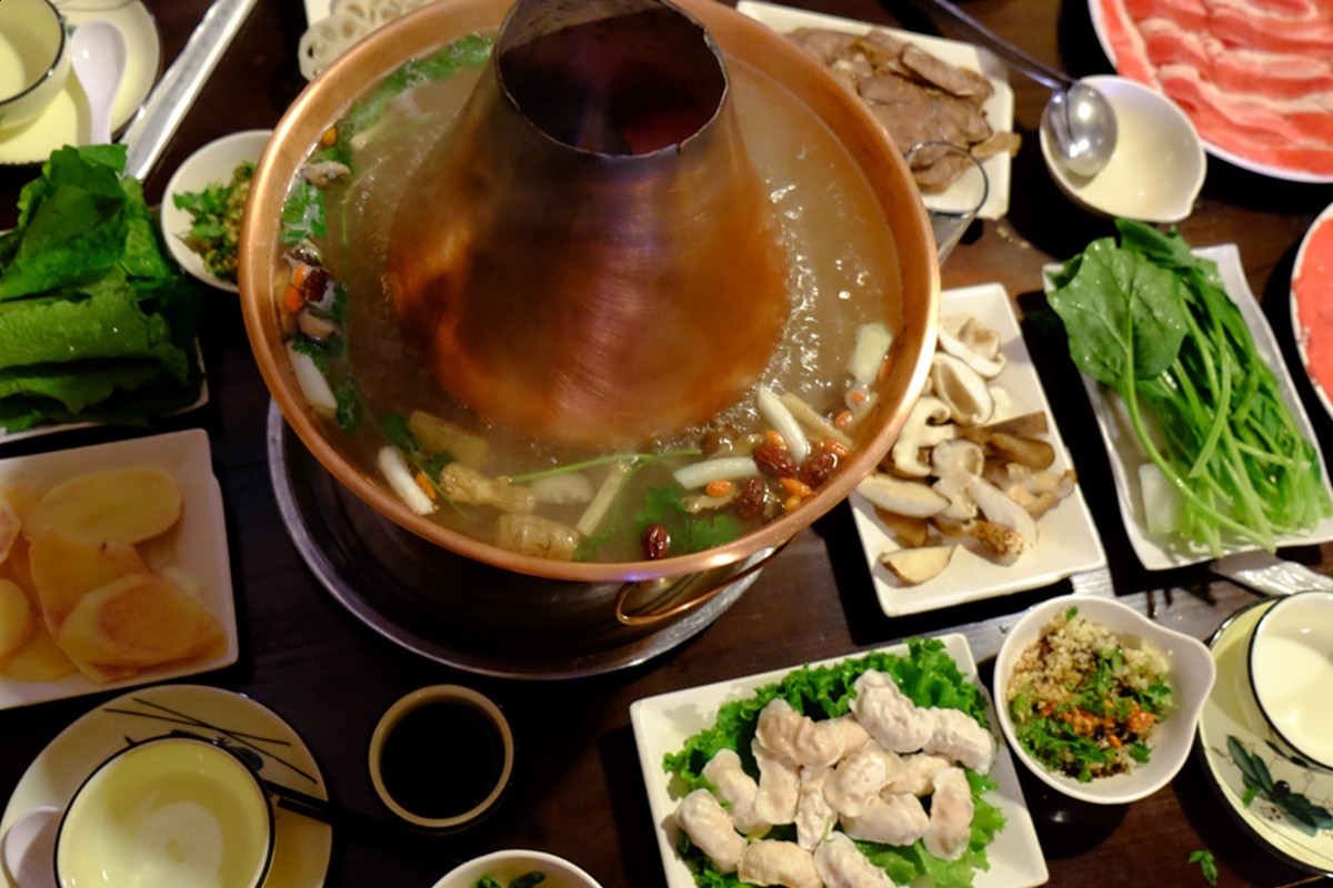 Ẩm thực địa phương nhẹ nhàng, dễ ăn tại Côn Minh Trung Quốc