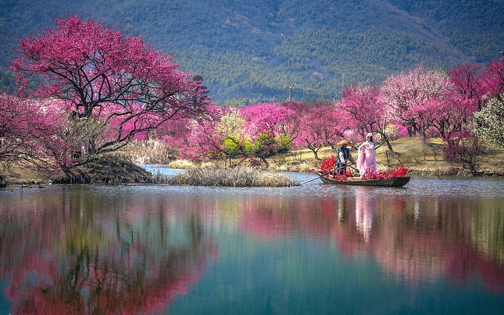 Cảnh đẹp mùa xuân khi du lịch Trung Quốc dịp Tết Nguyên Đán.