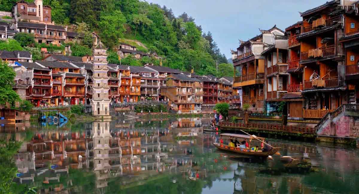 Lệ Giang – Phố cổ đẹp như tranh khi du lịch Trung Quốc