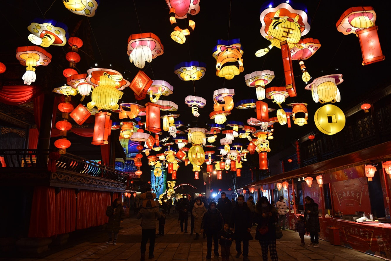 Lễ hội đèn lồng - du lịch Trung Quốc dịp Tết Nguyên Đán