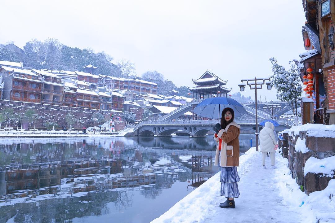 Ngắm tuyết Trung Quốc tại cổ trấn yên bình vào mùa đông