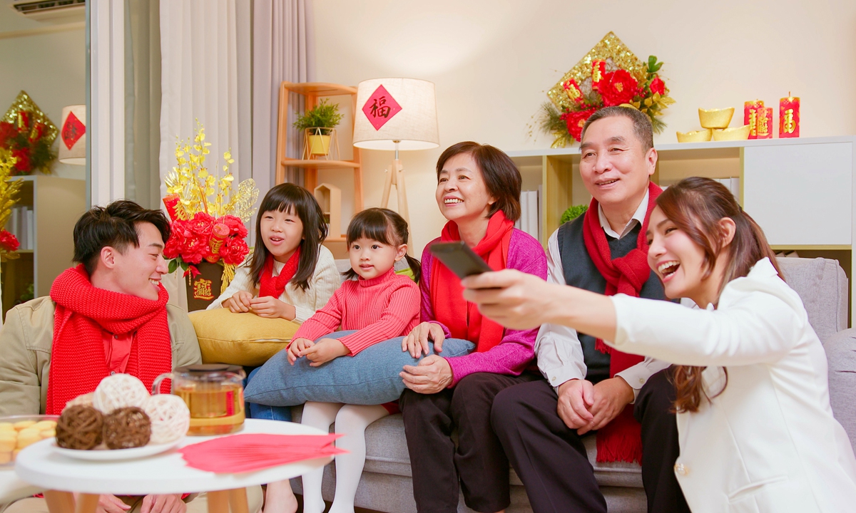 Tụ họp Gia đình dịp Tết Nguyên Đánnowr Trung Quốc
