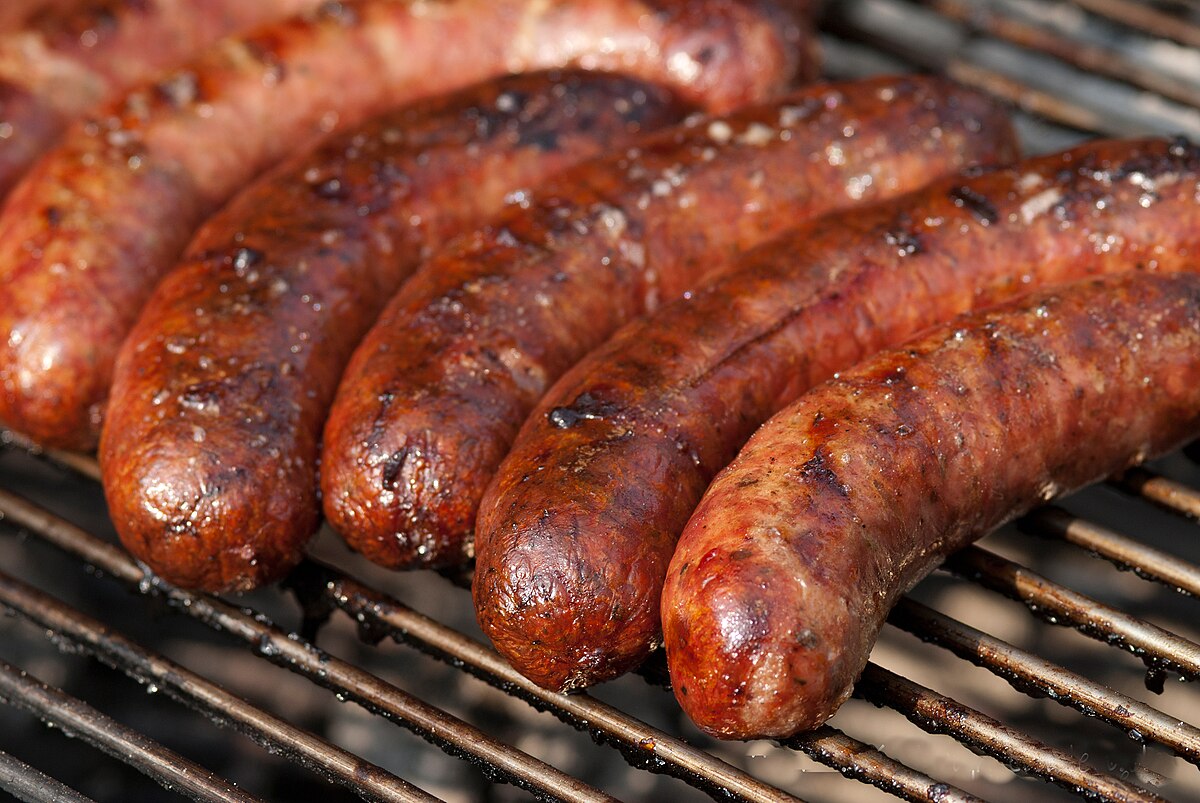 Xúc xích đỏ ở Cáp Nhĩ Tân mang hương vị giao thoa Nga – Trung