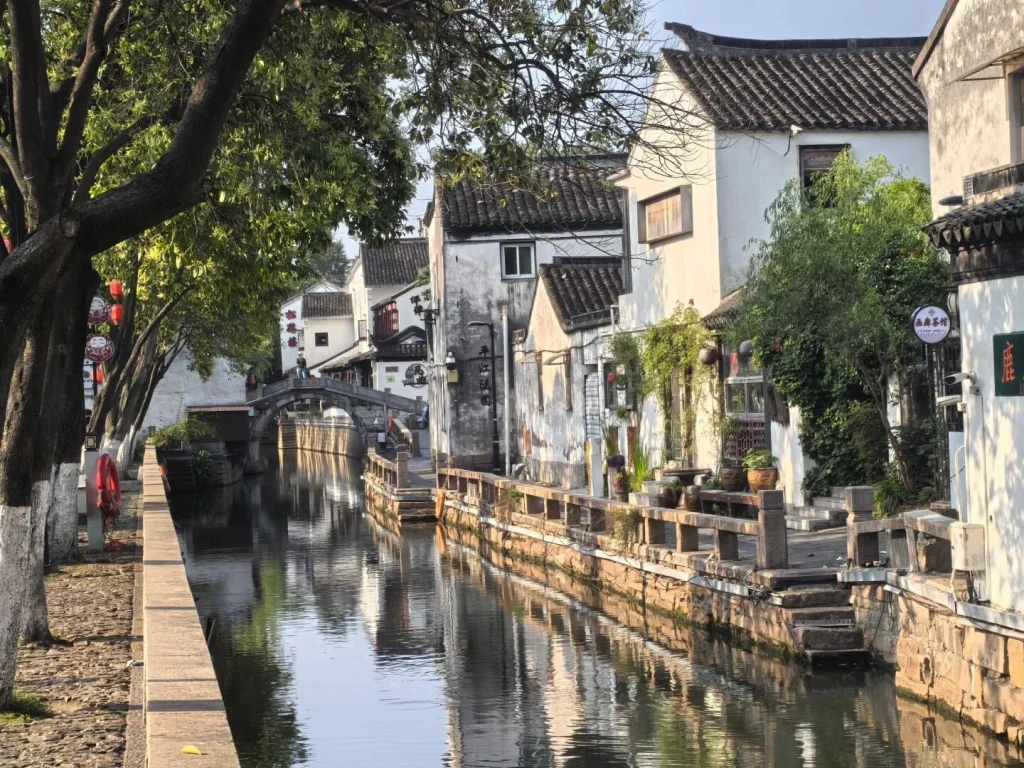 Kênh đào cổ đặc trưng của Tô Châu vùng Giang Nam