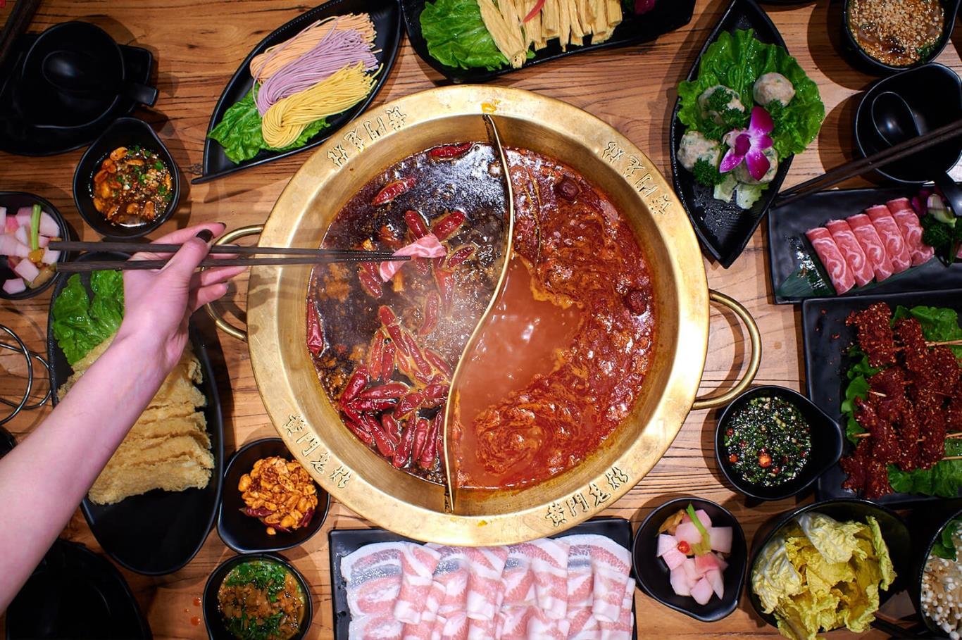 Lựa chọn hình thức khám phá địa điểm du lịch Trùng Khánh phù hợp nhu cầu cá nhân