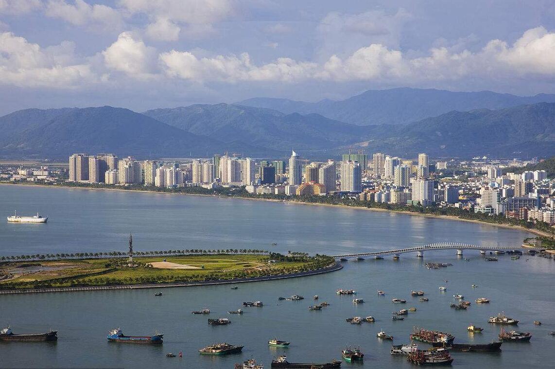 Toàn cảnh thành phố Chu Hải bên bờ biển miền Nam Trung Quốc